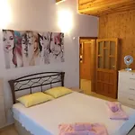 Kleopatra Separate Apartments