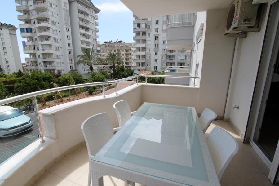 Apartment Banana A