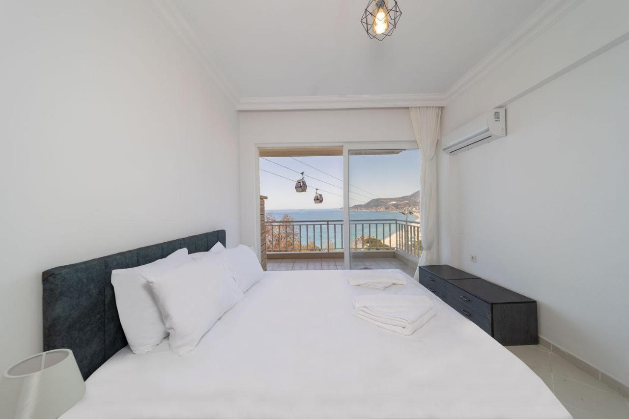 Lovely Flat With Sea And Nature View In Apartamento