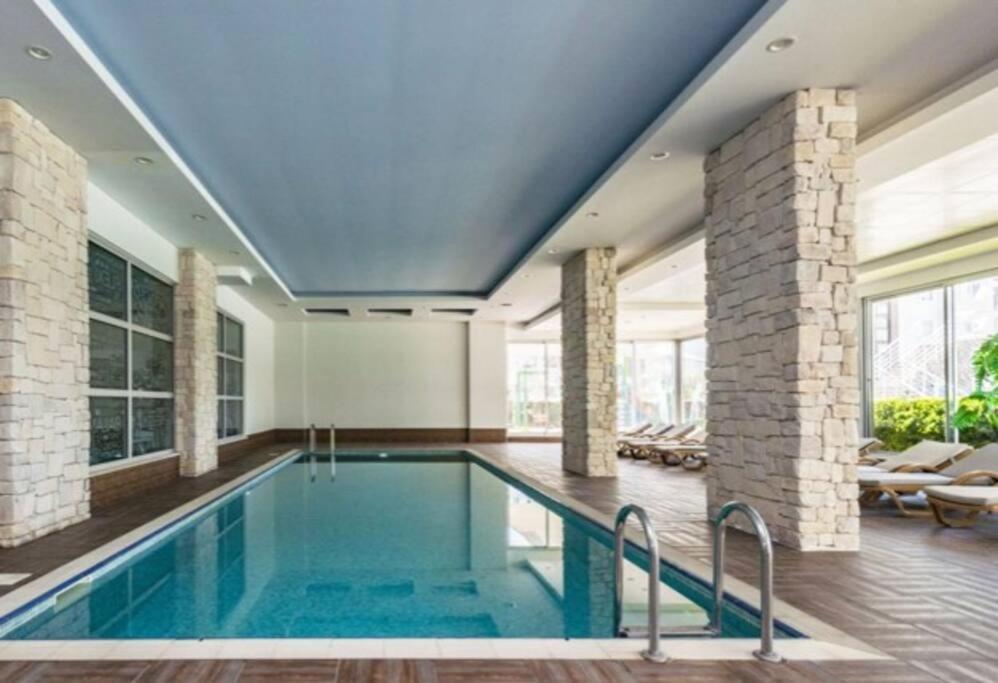 Emerald Paradise Apartment *