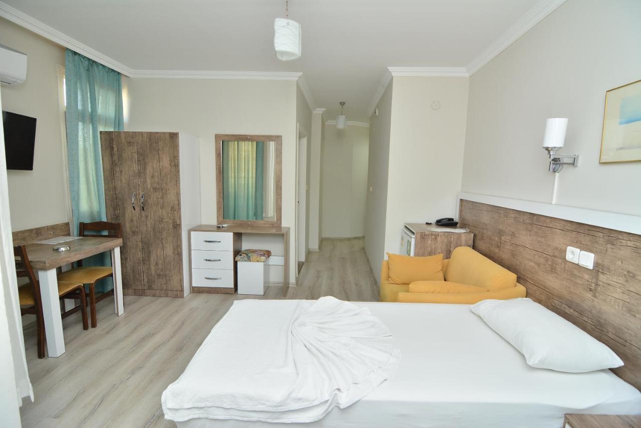 Cleopatra King Aparthotel