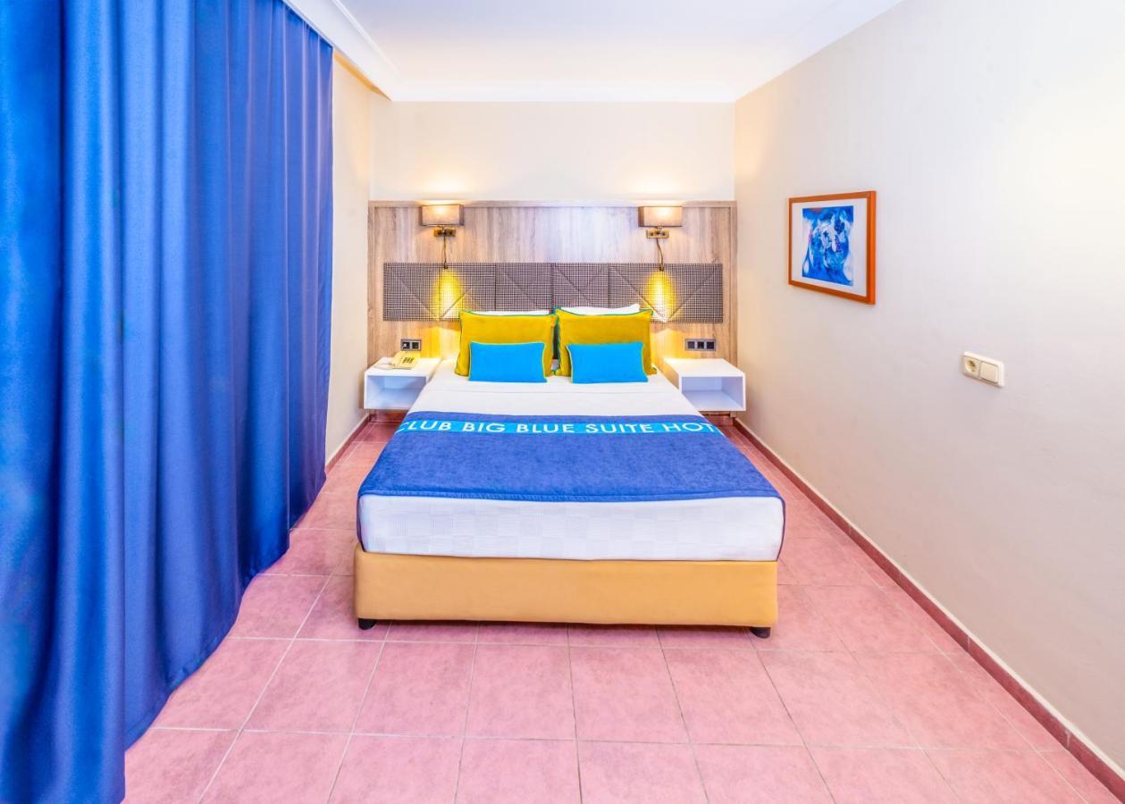 Club Big Blue Hotel