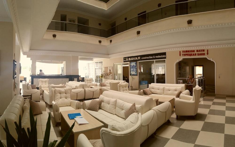 Club Bayar 4*