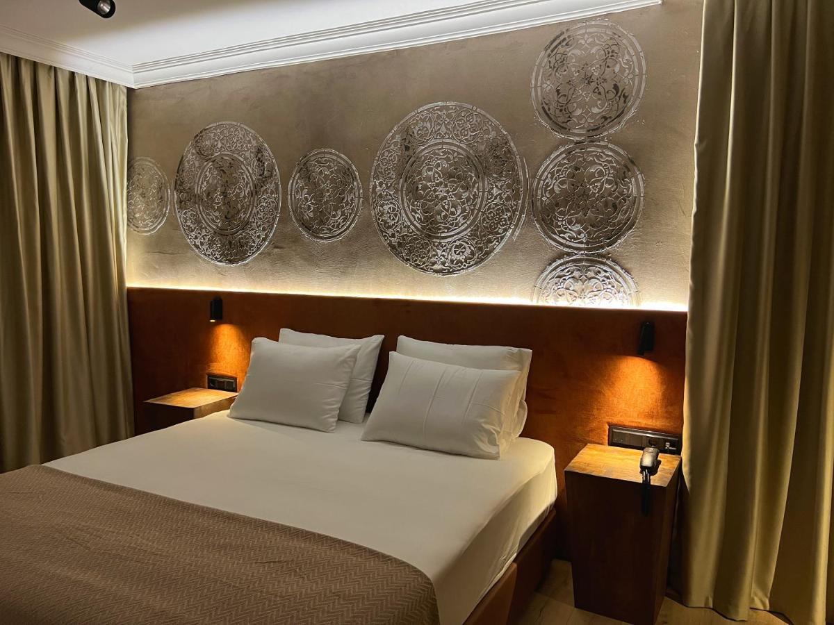 Oji Hotel *