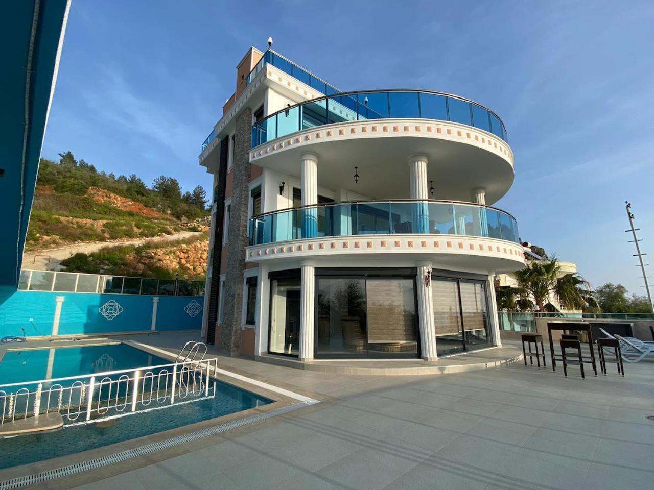 Villa - Luxux - Rooftop - Terrasse - Whirlpool - Pool *