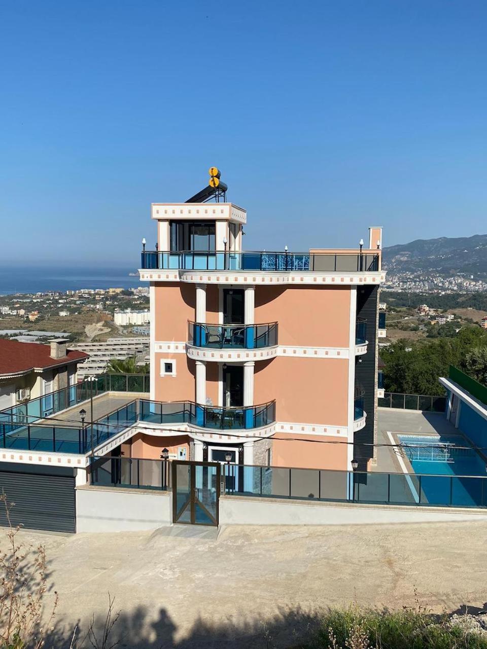 - Luxux - Rooftop - Terrasse - Whirlpool - Pool Villa