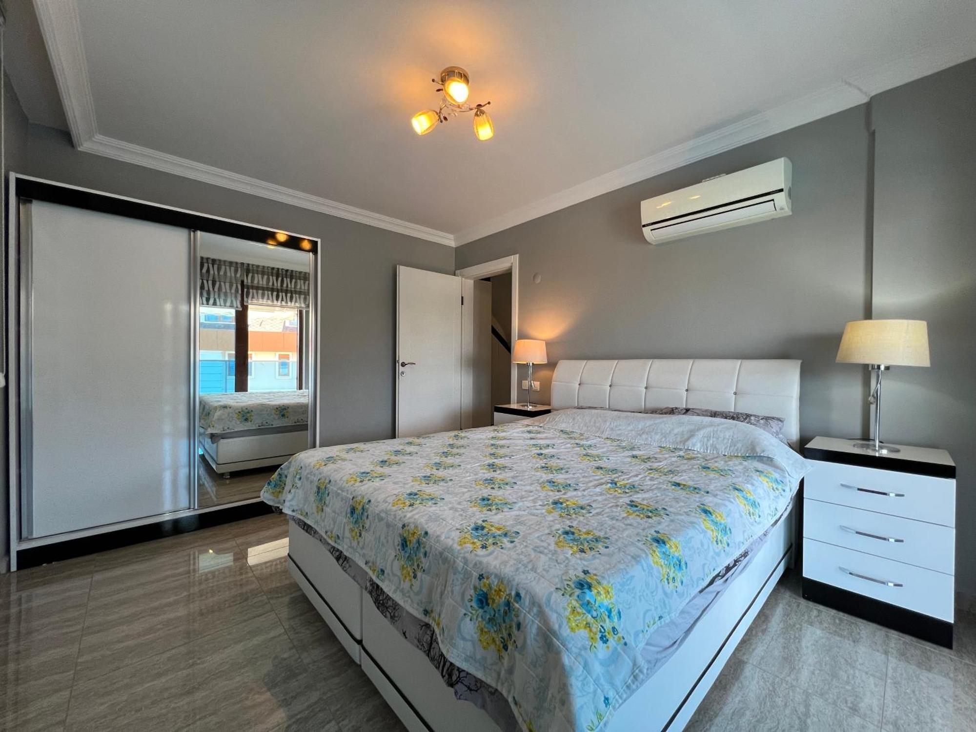 Penthouse 4 Bedrooms, 1 Living Room, To The Sea 7 Minutes Walk Appartement Alanya