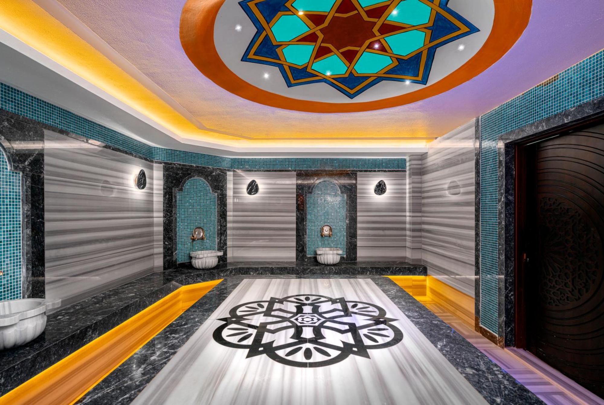 Club Big Blue Hotel 4*