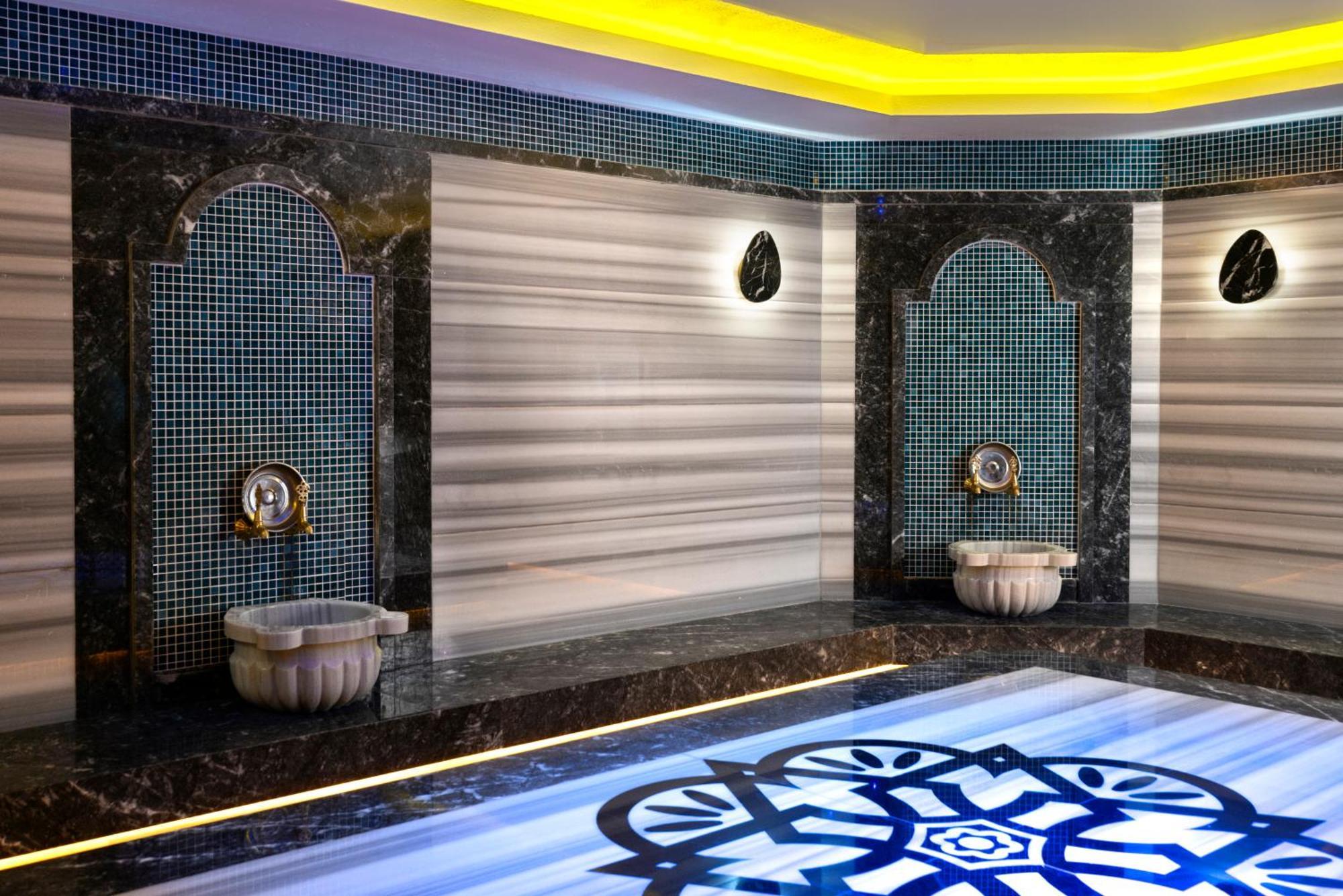 Club Big Blue Hotel 4*