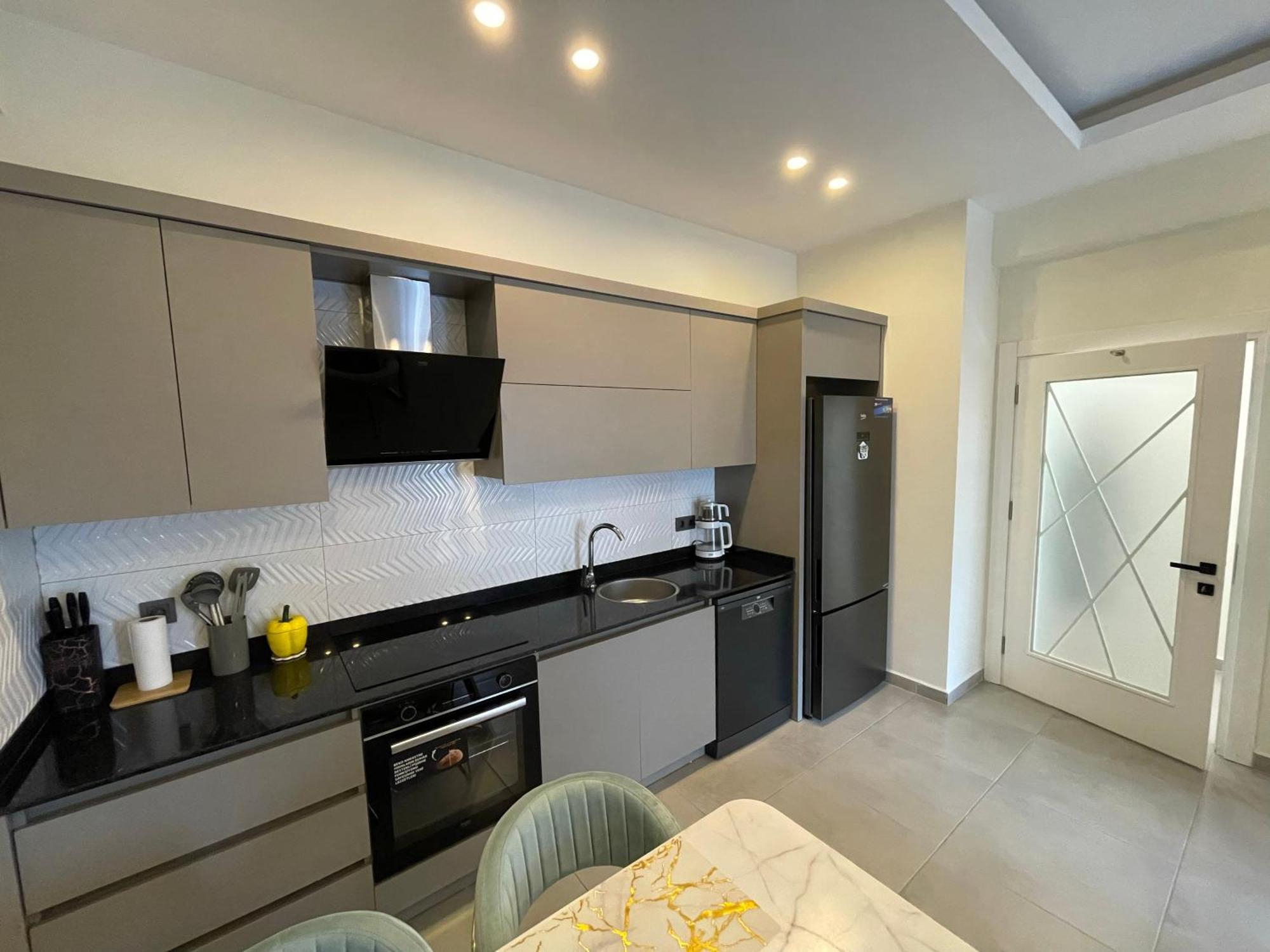 Sa Apartments! 300m To The & Yekta Mall