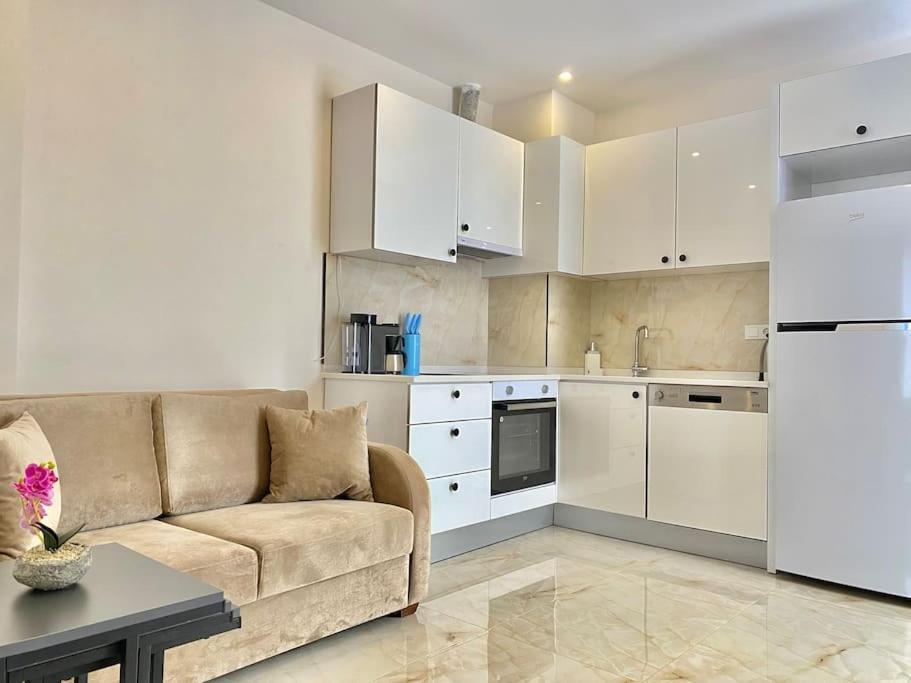 Apartment Rose 6 Comfort Living At Cleopatra *