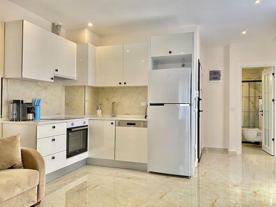 Rose 6 Comfort Living At Cleopatra Apartment *