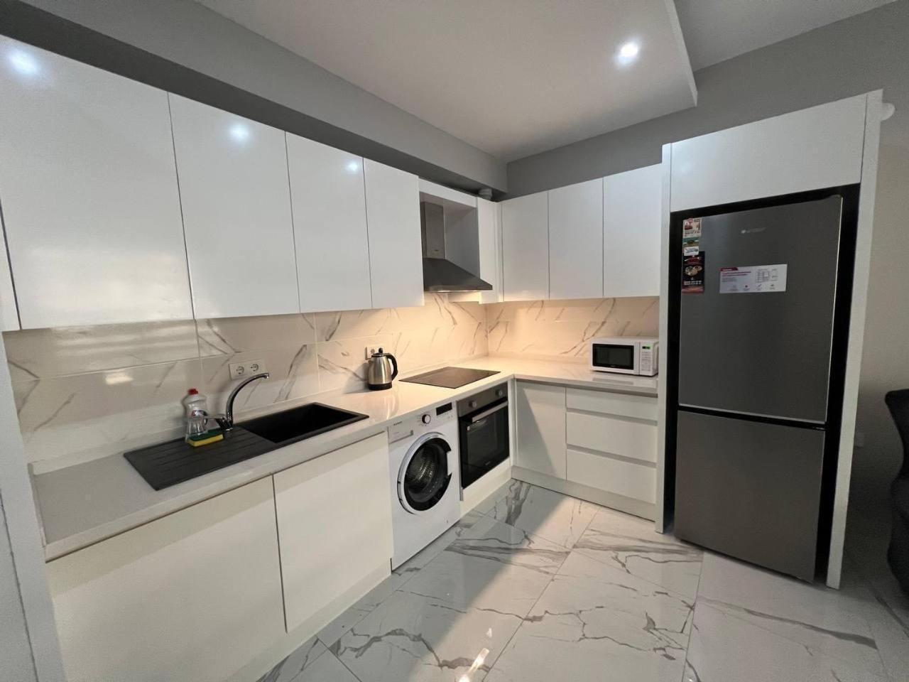 Sa Apartments! 300m To The & Yekta Mall *
