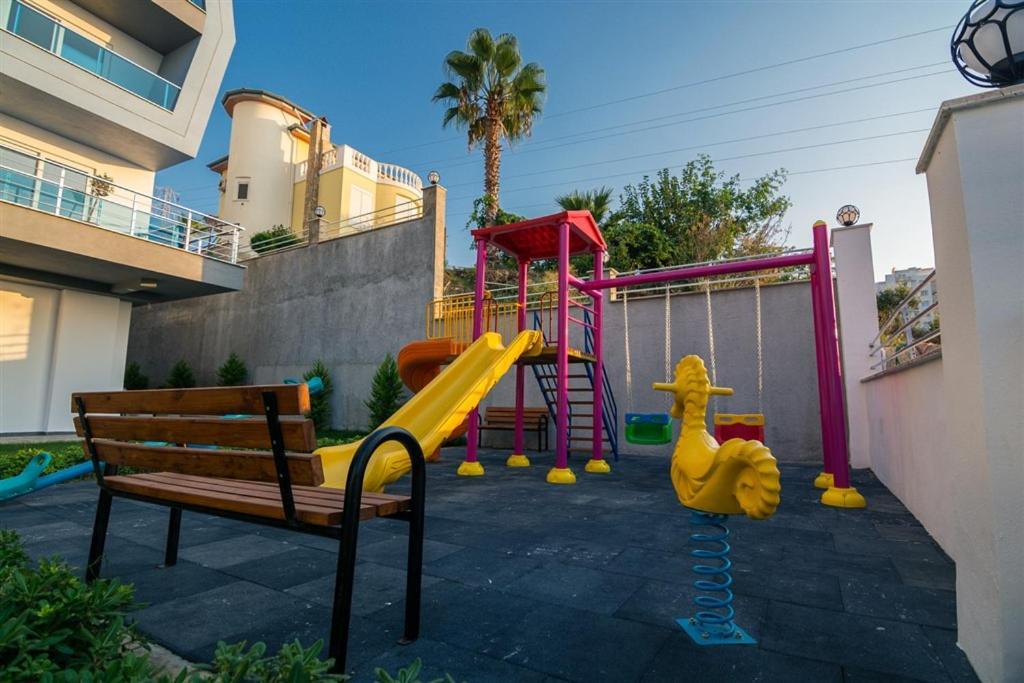 0036 Exodus In A Complex With Pool, Gym And , Mahmutlar * Alanya