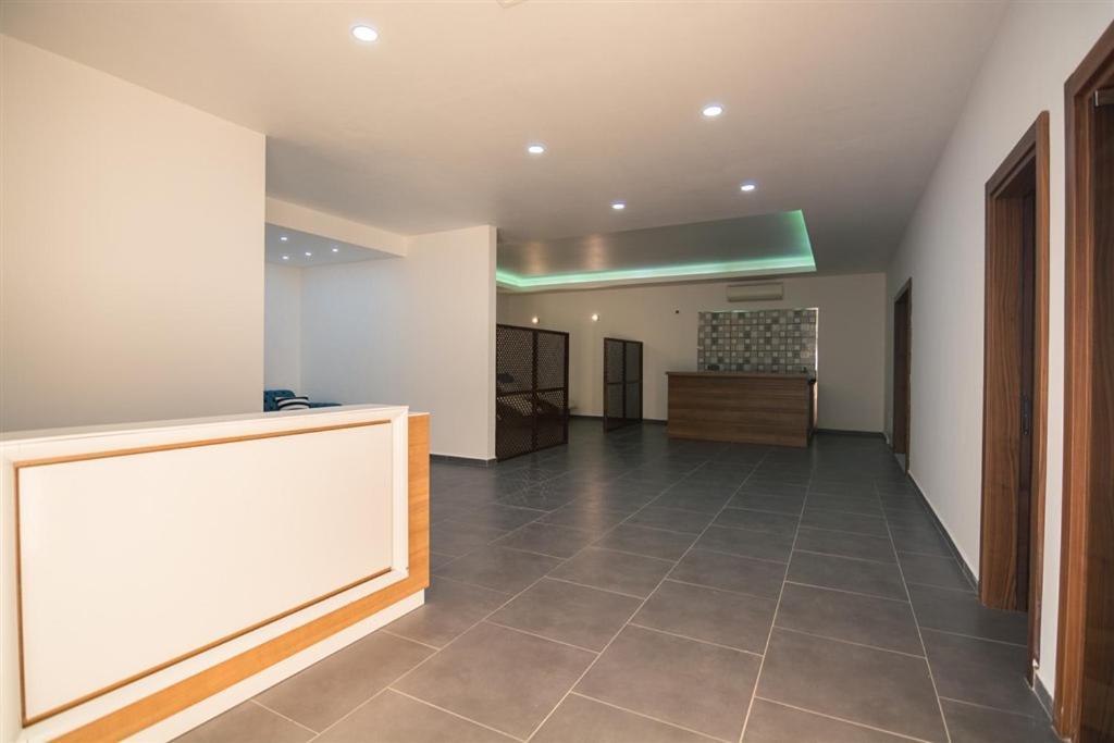 0036 Exodus In A Complex With Pool, Gym And , Mahmutlar