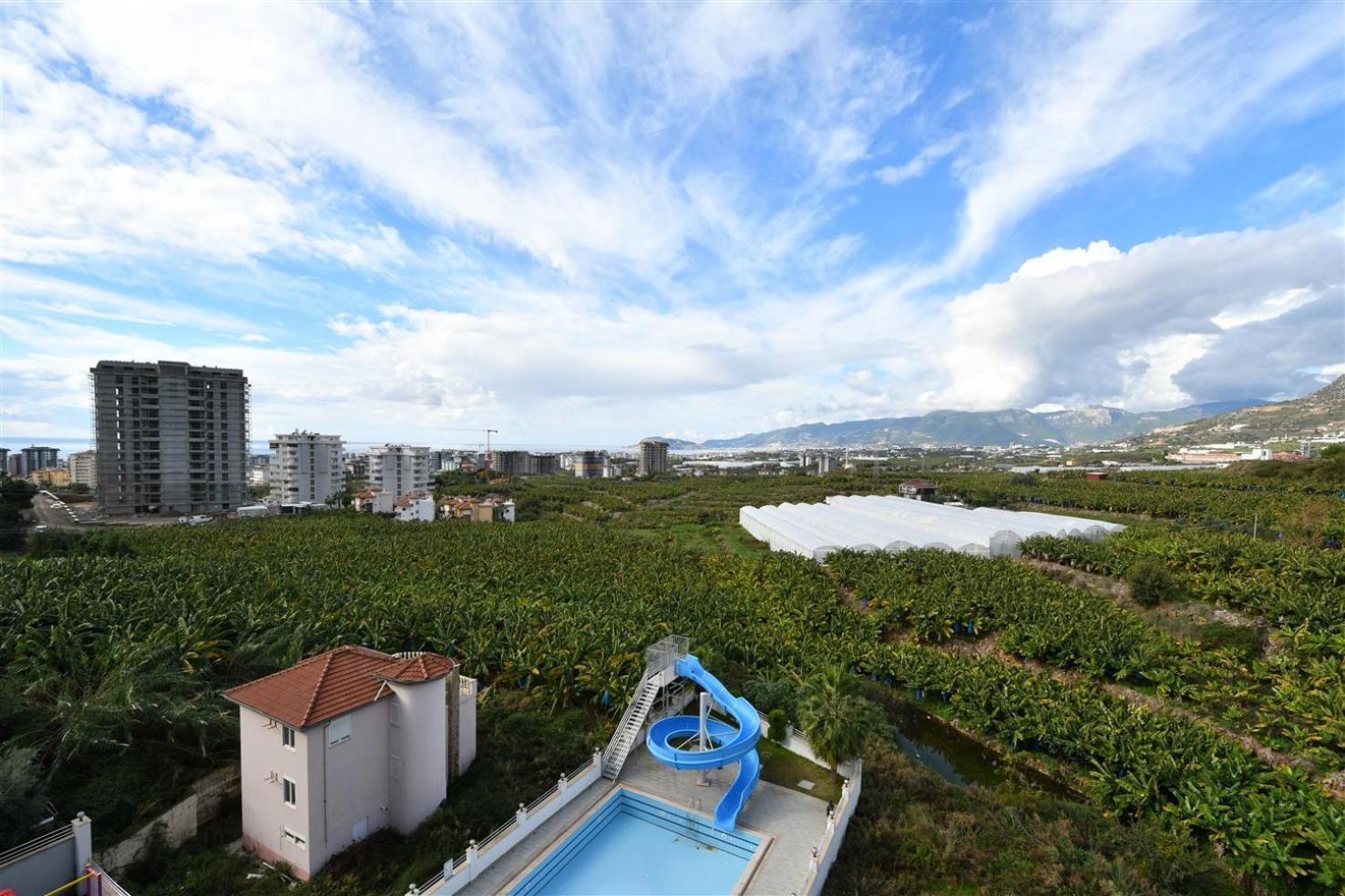 0036 Exodus In A Complex With Pool, Gym And , Mahmutlar