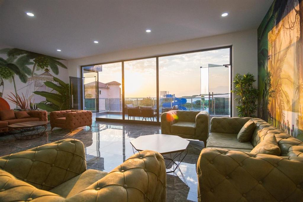0036 Exodus In A Complex With Pool, Gym And , Mahmutlar Apartment