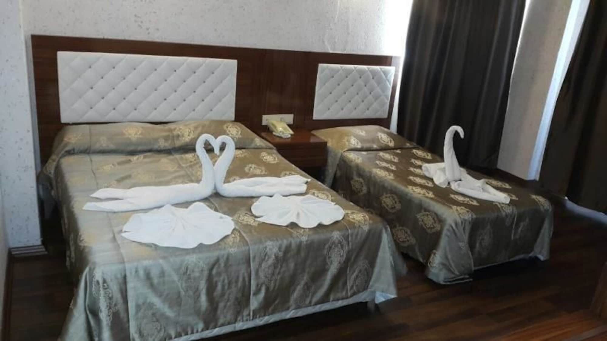 Club Bayar Hotel 4*