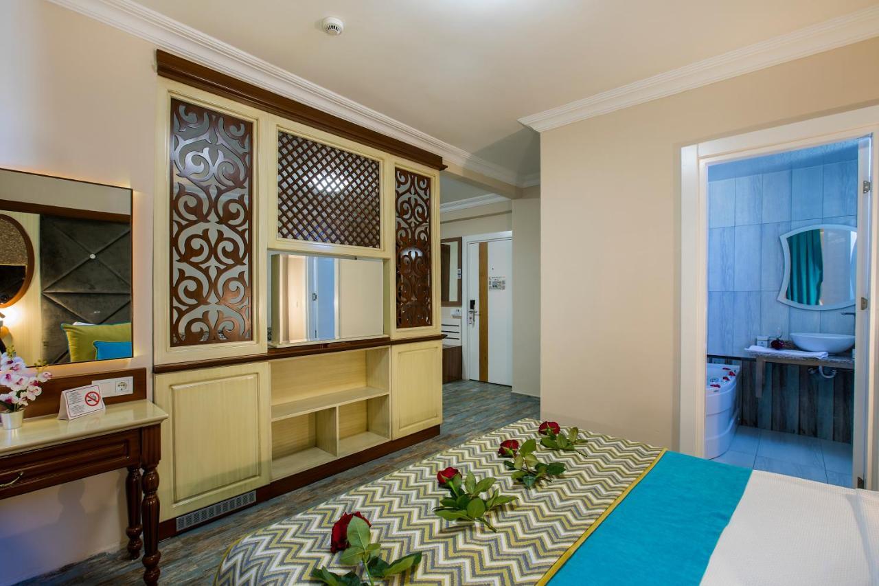 Club Big Blue Hotel 4*