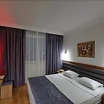 Hakdem Bonapart Hotel