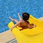 Oencuel Beach Hotel
