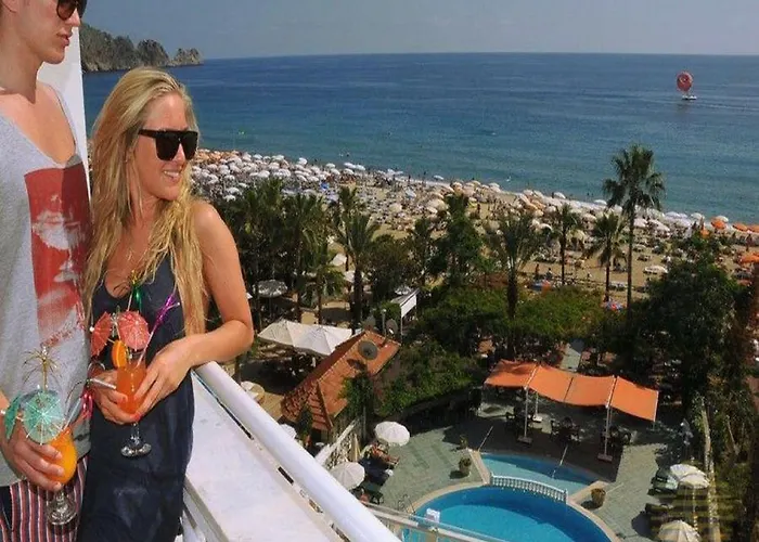 Azak Hotel
