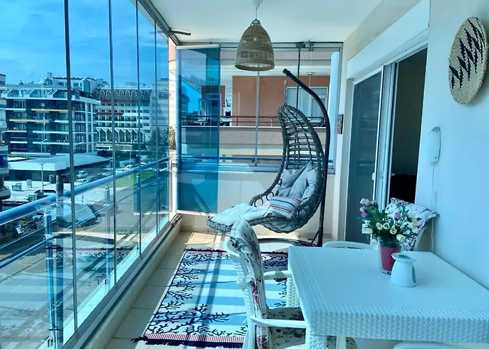 Hygge Flat With Heated Floors & Sunny Balcony!