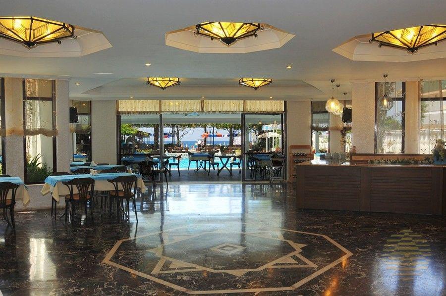 Azak Hotel