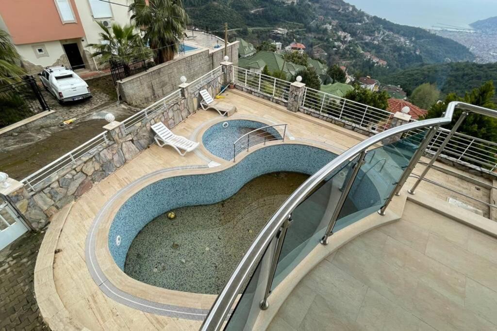 Bektas Luxury 5+2 Private Swimmingpol Alanya