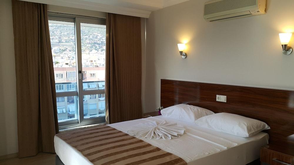 Midi & Hotel 5*