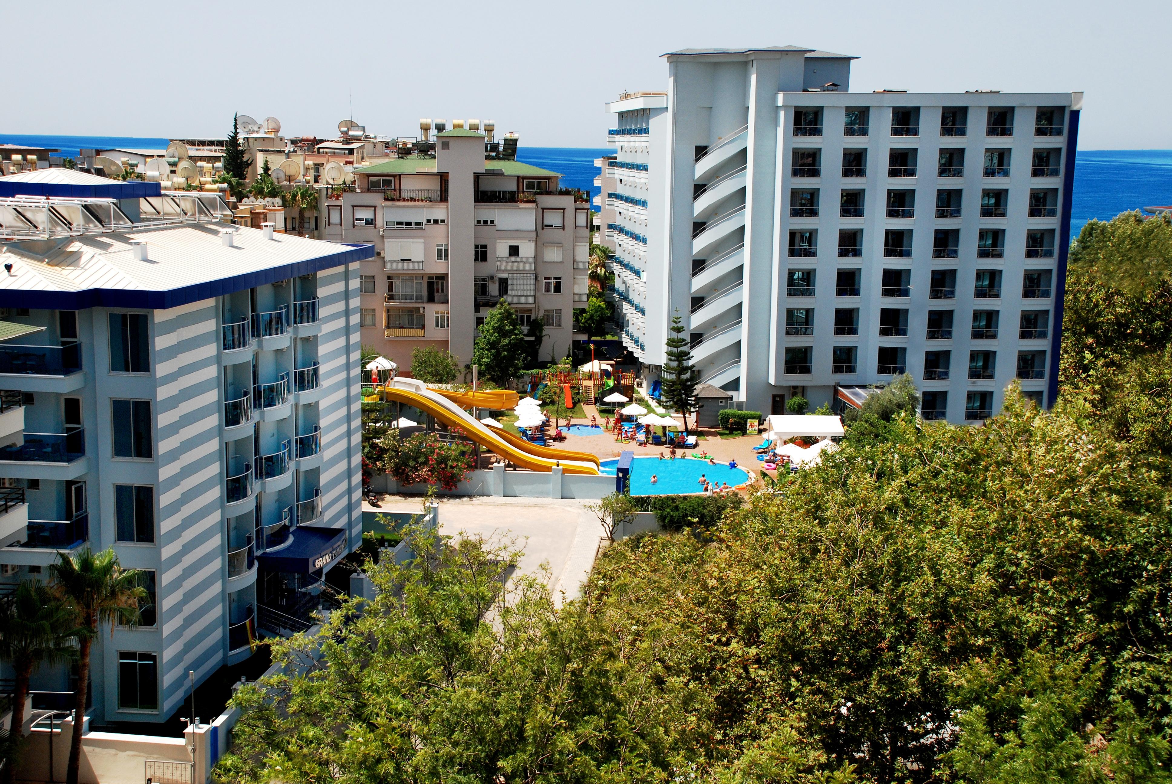 Hotel Grand Zaman Garden 4*
