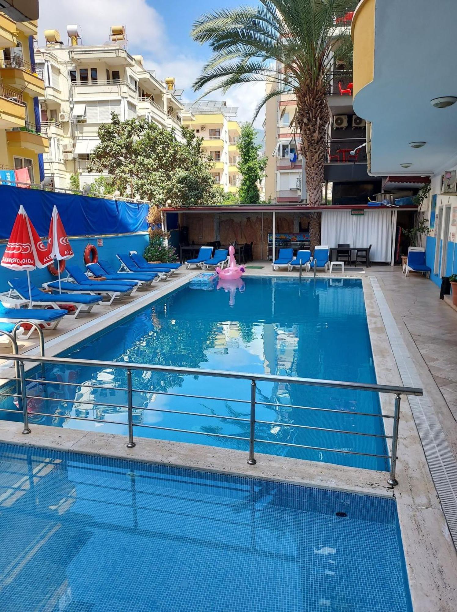 Larsens Aparthotel