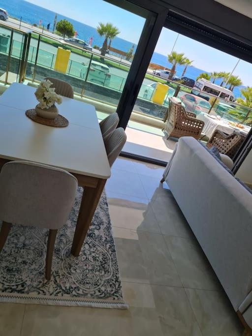 Luxurious With Sea View And Spa Center Apartment *
