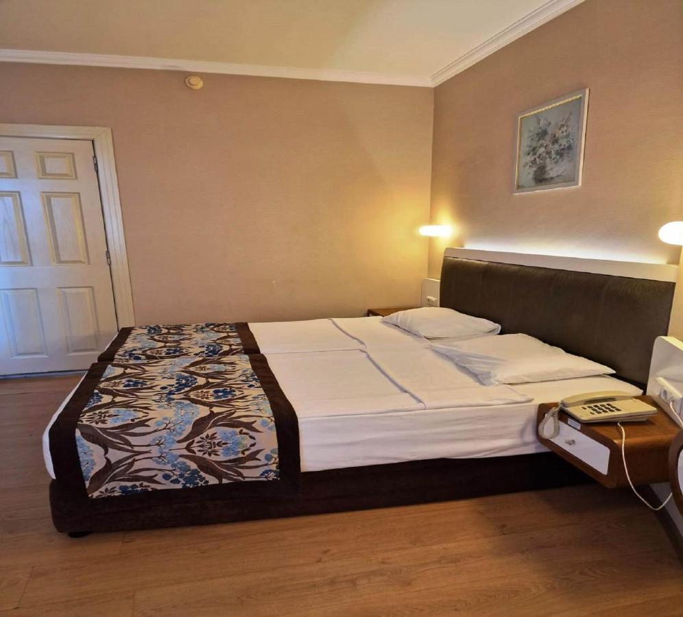 Hotel Azak 3*