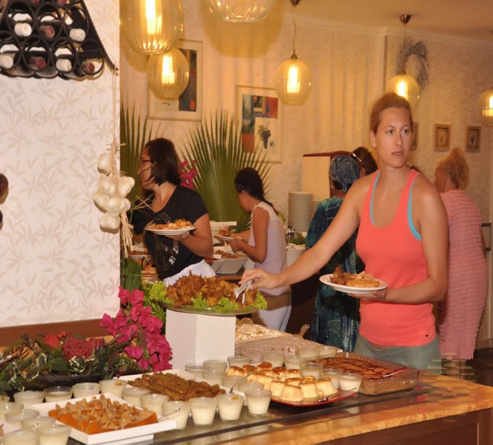 Azak Hotel
