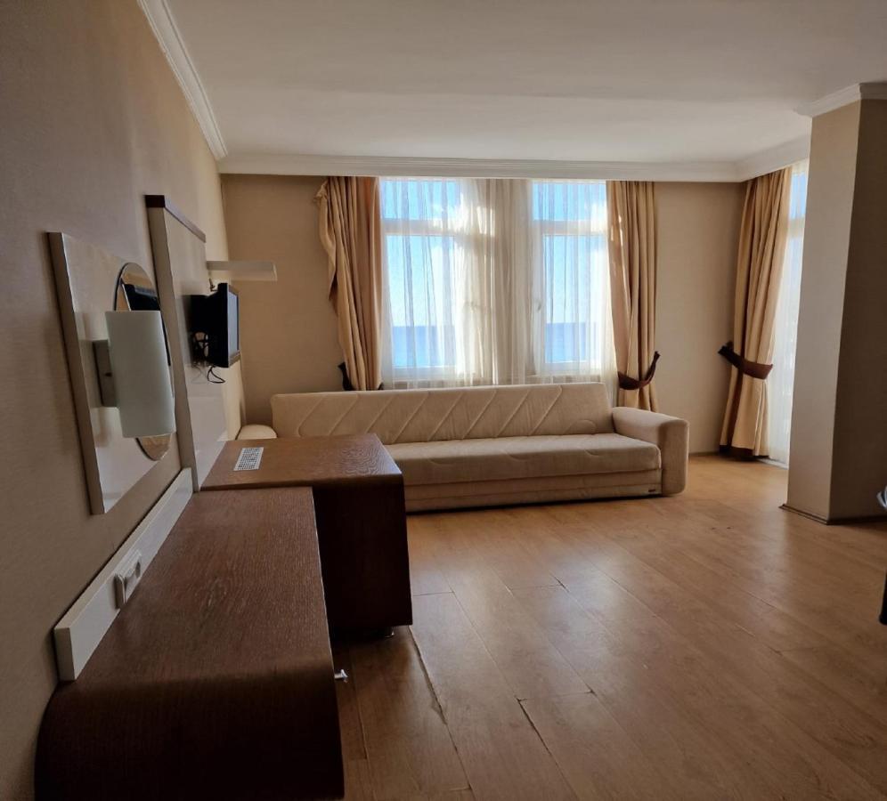 Azak Hotel