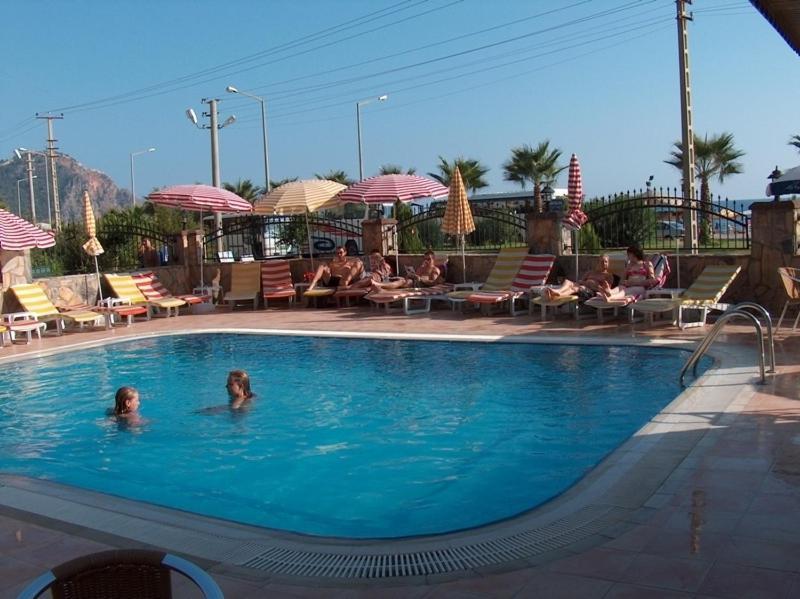 Akya Aparthotel