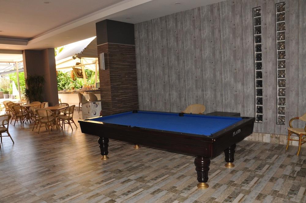 Vega Apart Otel 4*