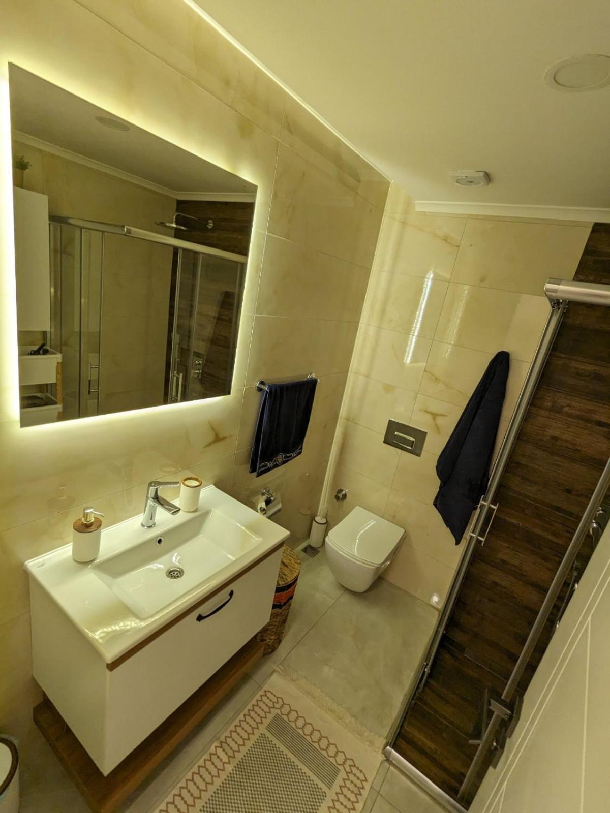 Apartment Luxurious With Sea View And Spa Center