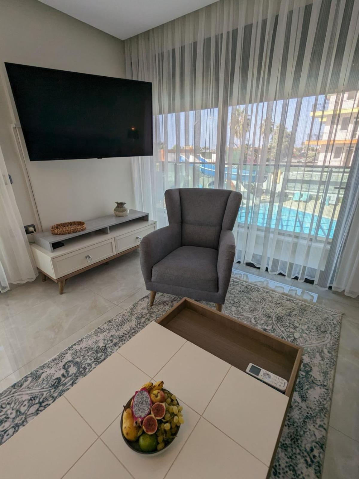 Apartment Luxurious With Sea View And Spa Center