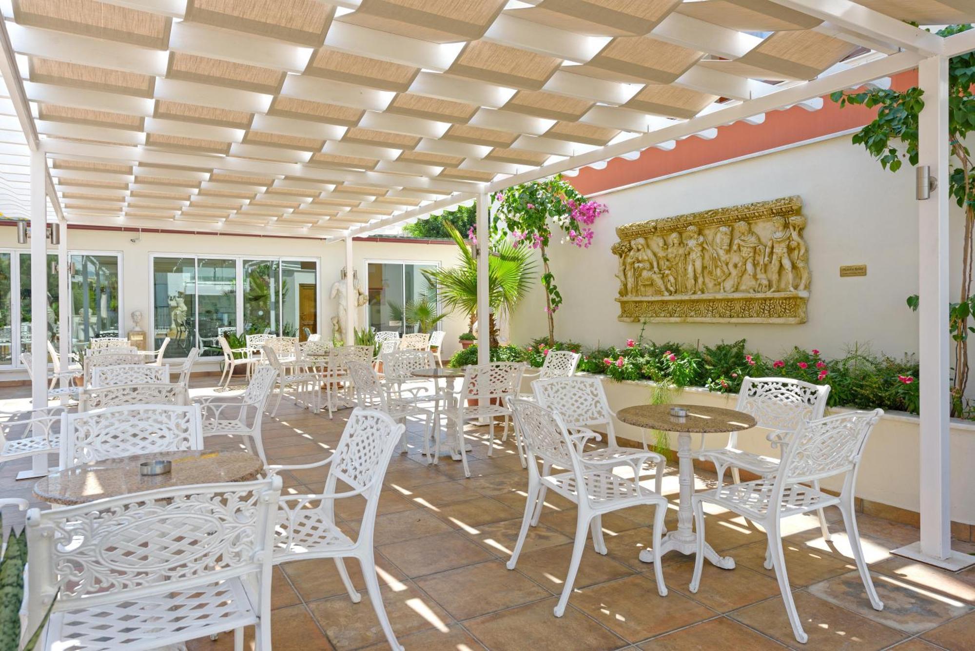 Otel Antique Palace Museum (adults Only)