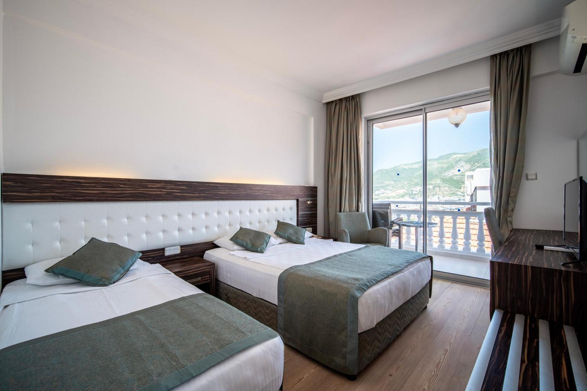 Hotel Sunny Hill Alya