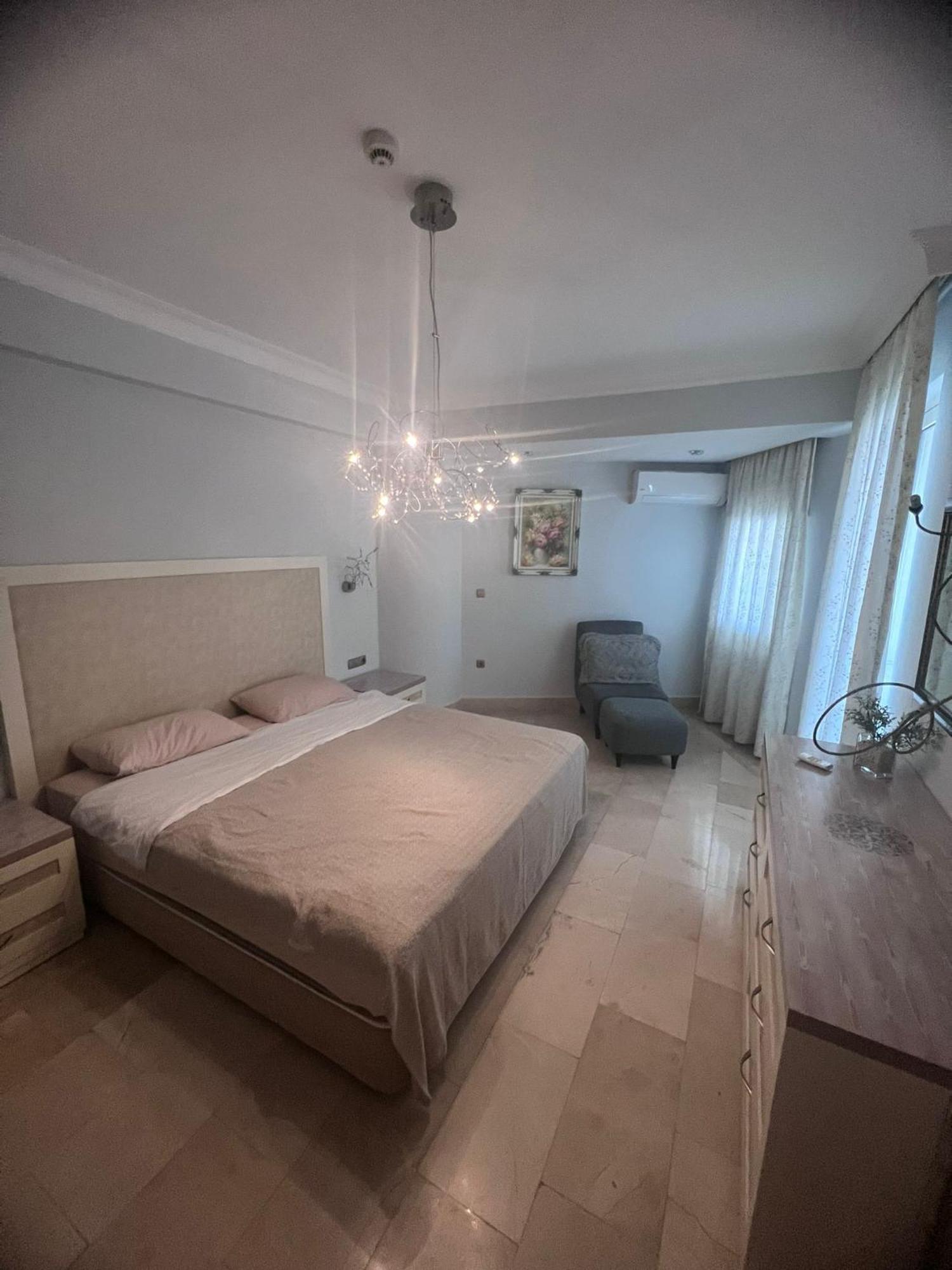 Luxery Goldcity Gold City Hotel 5*