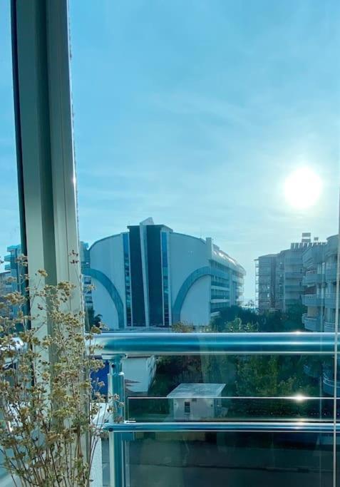 Hygge Flat With Heated Floors & Sunny Balcony! Apartment