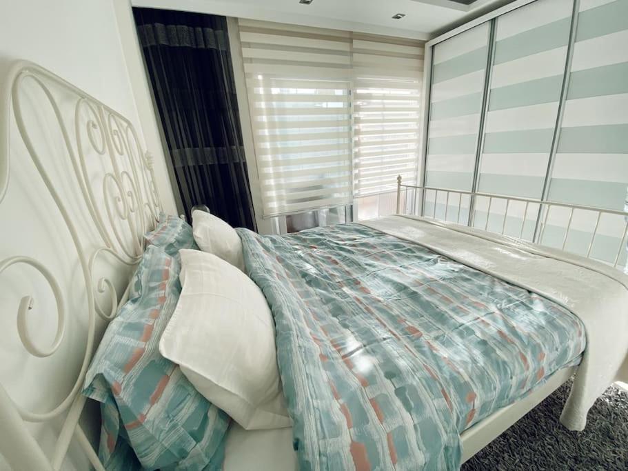 Apartment Hygge Flat With Heated Floors & Sunny Balcony! *