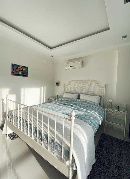 Apartment Hygge Flat With Heated Floors & Sunny Balcony! *