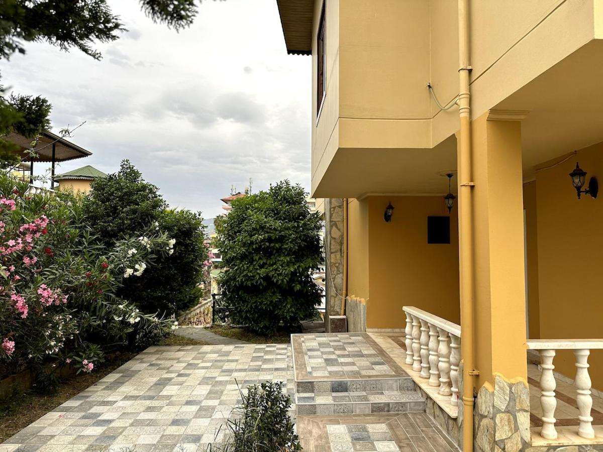Villa Luxury, 6 Bedroom, 3 Bathroom