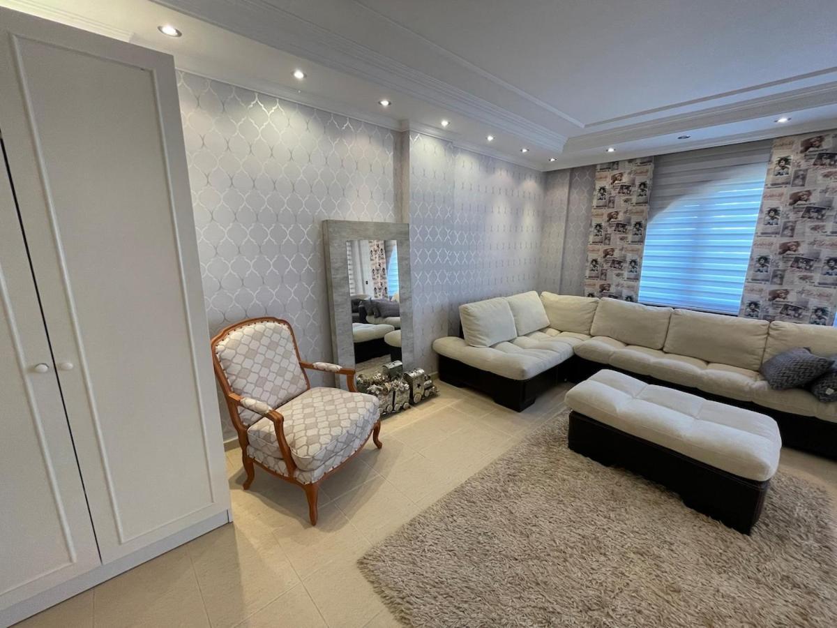 Luxury, 6 Bedroom, 3 Bathroom Villa Alanya