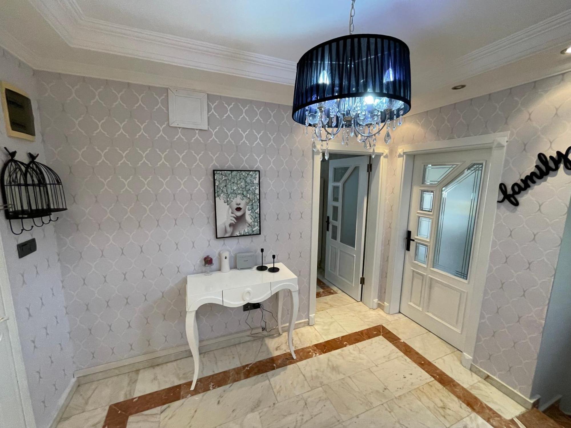 Villa Luxury, 6 Bedroom, 3 Bathroom *