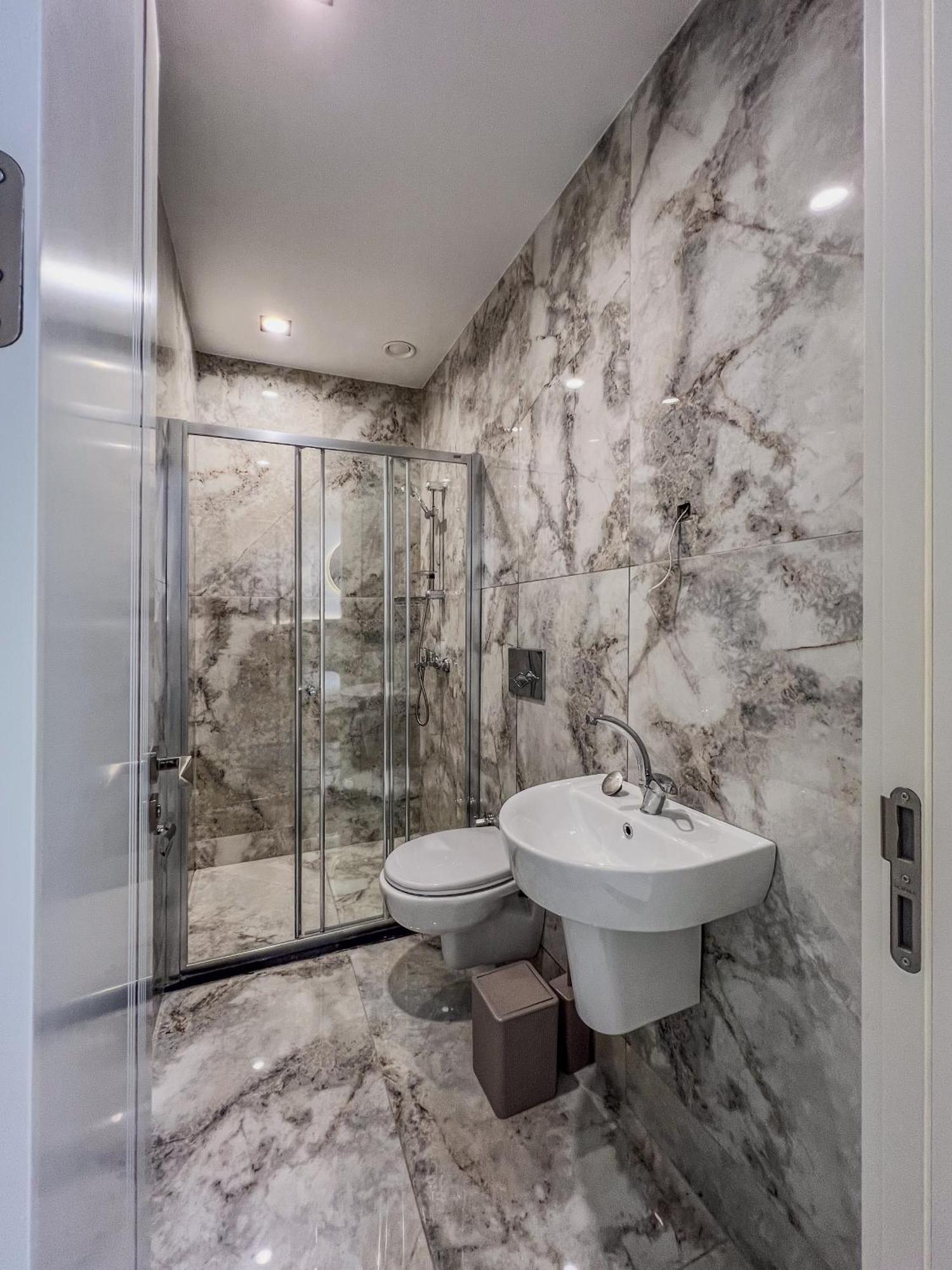 Luxury In 5 Star Apartment